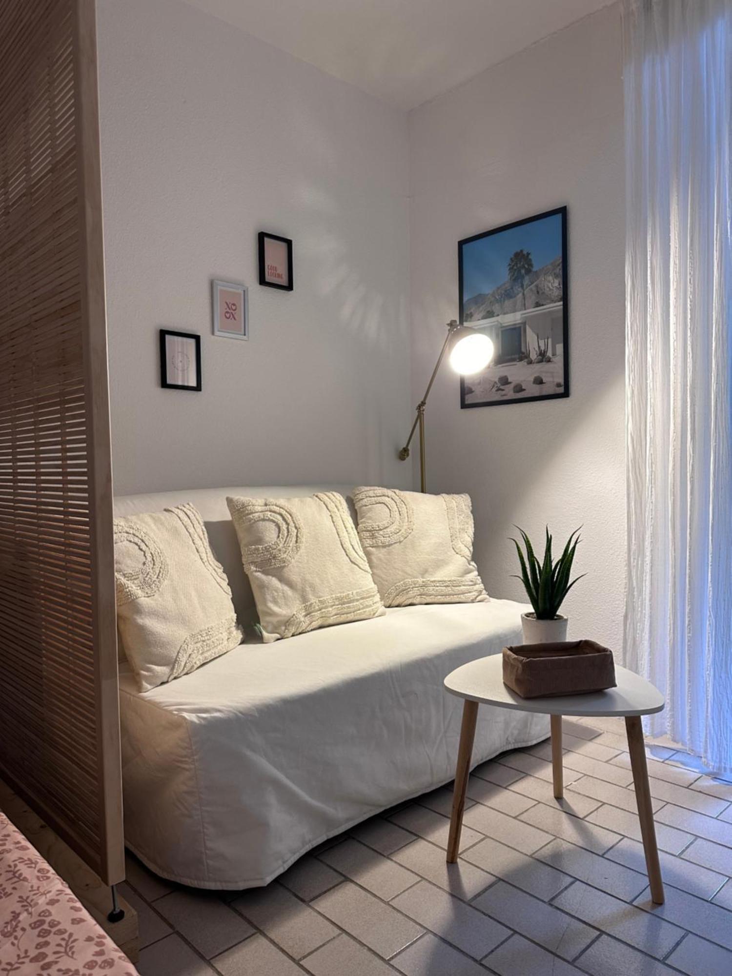 Studio Sur Le Port De Hyeres - A 2Min Des Plages, Clim & Balcon מראה חיצוני תמונה